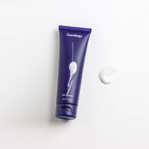 Cream protects and treats the skin